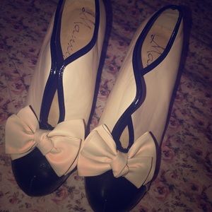 Beautiful heels with Bow
